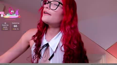 Mae Lyra online show from January 7, 2026, 9:28 pm