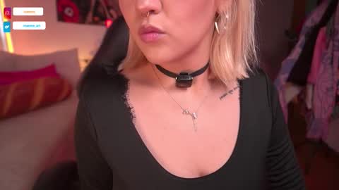 Snapshot of maeeve_ chatting on March 27, 2026, 3:23 pm Maeve schedule 11 am- 530 pm colombia time online show from March 27, 2026, 3:23 pm