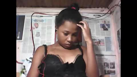 Snapshot of maevafanella chatting on March 8, 2026, 7:56 am maevafanella online show from March 8, 2026, 7:56 am