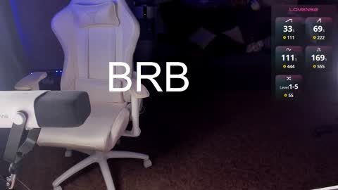 Snapshot of maevee chatting on March 6, 2025, 10:20 am Maevee online show from March 6, 2025, 10:20 am