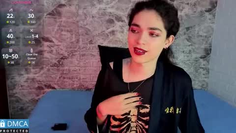 maevekuro online show from December 15, 2025, 3:22 am