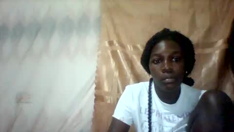 Snapshot of maevre_ chatting on January 16, 2026, 7:07 pm maevre_ online show from January 16, 2026, 7:07 pm