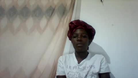 Snapshot of maevre_ chatting on February 3, 2026, 3:37 am maevre_ online show from February 3, 2026, 3:37 am