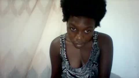 Snapshot of maevre_ chatting on February 5, 2026, 7:57 am maevre_ online show from February 5, 2026, 7:57 am