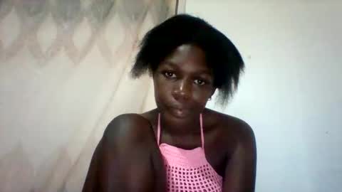 Snapshot of maevre_ chatting on February 11, 2026, 10:20 am maevre_ online show from February 11, 2026, 10:20 am