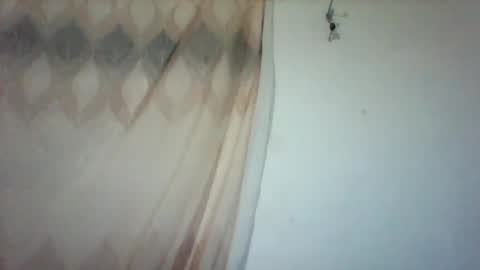 Snapshot of maevre_ chatting on February 12, 2026, 8:31 am maevre_ online show from February 12, 2026, 8:31 am