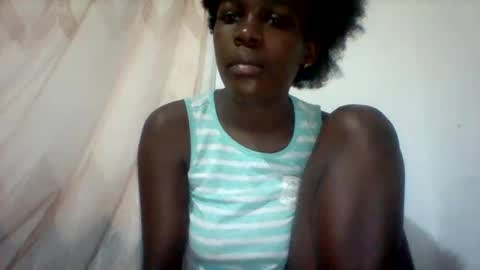 Snapshot of maevre_ chatting on February 13, 2026, 9:05 am maevre_ online show from February 13, 2026, 9:05 am