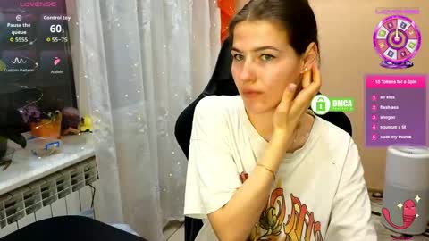 Snapshot of mag1c_eyes chatting on March 23, 2026, 5:39 pm mag1c_eyes online show from March 23, 2026, 5:39 pm