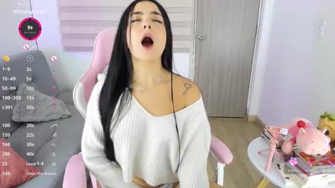 Eva online show from November 23, 2025, 3:23 pm