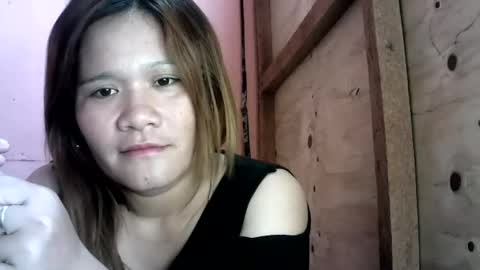 mages_1995 online show from June 19, 2026, 5:23 am