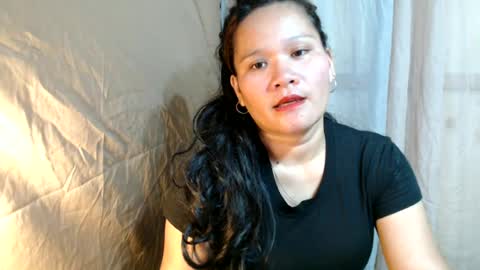 mages_1995 online show from June 27, 2026, 4:17 am