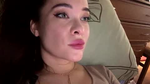 Snapshot of magggg658318 chatting on September 19, 2025, 12:17 pm magggg658318 online show from September 19, 2025, 12:17 pm