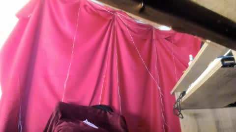 Snapshot of maggie_fit chatting on January 1, 2025, 4:18 am maggie_fit online show from January 1, 2025, 4:18 am