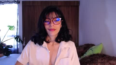 Snapshot of maggie_raver chatting on December 3, 2025, 8:29 pm maggie online show from December 3, 2025, 8:29 pm