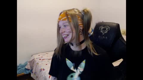 Magdalene Swaggy online show from December 10, 2024, 8:05 pm