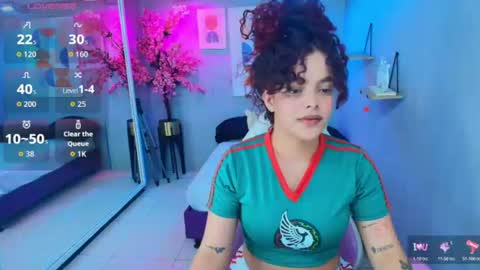 Snapshot of maggy_t18 chatting on June 17, 2026, 3:20 am Maggy online show from June 17, 2026, 3:20 am