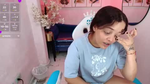 Snapshot of maggy_t18 chatting on June 26, 2026, 12:59 am Maggy online show from June 26, 2026, 12:59 am