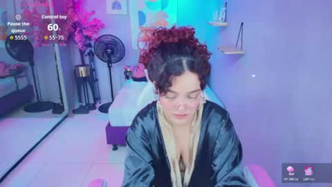 Snapshot of maggy_t18 chatting on July 7, 2026, 7:23 am Maggy online show from July 7, 2026, 7:23 am