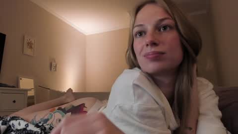 Snapshot of magic_couple13 chatting on December 2, 2024, 3:14 pm Alice online show from December 2, 2024, 3:14 pm