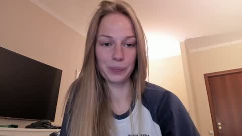 Snapshot of magic_couple13 chatting on December 6, 2024, 1:44 pm Alice online show from December 6, 2024, 1:44 pm