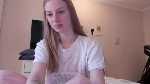 Snapshot of magic_couple13 chatting on February 14, 2025, 10:59 am Alice online show from February 14, 2025, 10:59 am