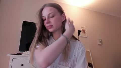 Snapshot of magic_couple13 chatting on February 21, 2025, 9:24 am Alice online show from February 21, 2025, 9:24 am