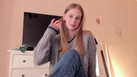 Snapshot of magic_couple13 chatting on March 3, 2025, 11:33 am Alice online show from March 3, 2025, 11:33 am