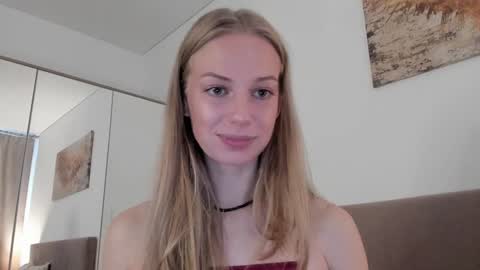 Snapshot of magic_couple13 chatting on September 18, 2025, 2:19 pm Alice online show from September 18, 2025, 2:19 pm