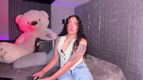 magic_ivone online show from February 19, 2026, 12:01 pm