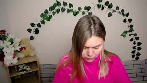 Snapshot of magic_katarina_ chatting on December 3, 2024, 8:27 am magic_katarina_ online show from December 3, 2024, 8:27 am