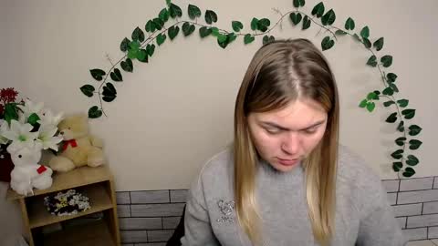 Snapshot of magic_katarina_ chatting on December 12, 2024, 8:25 am magic_katarina_ online show from December 12, 2024, 8:25 am