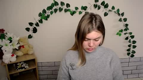 Snapshot of magic_katarina_ chatting on December 17, 2024, 8:01 am magic_katarina_ online show from December 17, 2024, 8:01 am