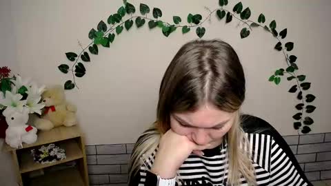 Snapshot of magic_katarina_ chatting on December 23, 2024, 7:38 am magic_katarina_ online show from December 23, 2024, 7:38 am