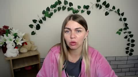 Snapshot of magic_katarina_ chatting on September 15, 2025, 6:35 am magic_katarina_ online show from September 15, 2025, 6:35 am