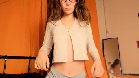 Mikky or Moon online show from March 22, 2026, 8:34 pm