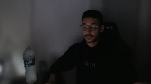 Snapshot of magicjawn chatting on November 7, 2025, 5:18 am magicjawn online show from November 7, 2025, 5:18 am