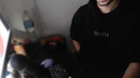 Snapshot of magicjawn chatting on November 13, 2025, 7:51 am magicjawn online show from November 13, 2025, 7:51 am