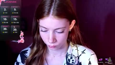 Snapshot of magicladyy chatting on April 22, 2026, 6:42 pm Angel online show from April 22, 2026, 6:42 pm