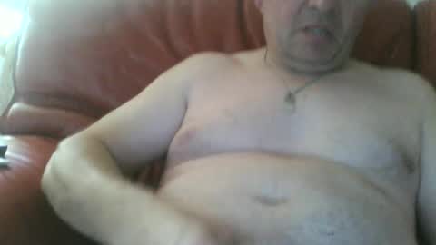 magicman250 online show from June 25, 2026, 5:28 pm