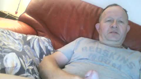 magicman250 online show from July 29, 2026, 4:54 am