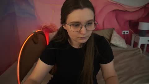 Emily online show from September 22, 2025, 12:51 pm