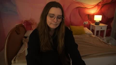 Emily online show from September 30, 2025, 7:57 am