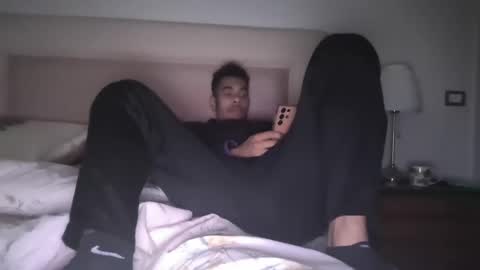 Snapshot of magicsempai chatting on December 9, 2024, 3:00 pm Magicsempai online show from December 9, 2024, 3:00 pm