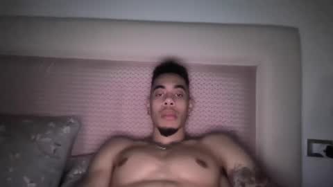 Snapshot of magicsempai chatting on February 5, 2025, 3:31 pm Magicsempai online show from February 5, 2025, 3:31 pm