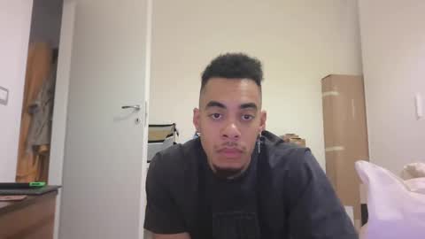 Snapshot of magicsempai chatting on February 27, 2025, 12:23 pm Magicsempai online show from February 27, 2025, 12:23 pm