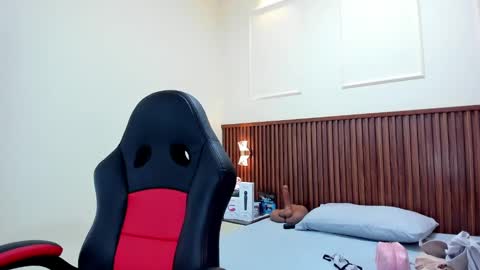 Snapshot of magievans1 chatting on February 22, 2025, 12:08 pm magievans1 online show from February 22, 2025, 12:08 pm