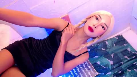 Snapshot of magnifecentcock69_mocah chatting on January 17, 2025, 3:32 pm Mocah online show from January 17, 2025, 3:32 pm