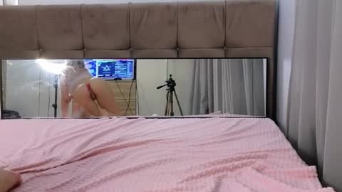 Snapshot of magnificent_angel chatting on February 24, 2025, 10:47 pm Sasha online show from February 24, 2025, 10:47 pm