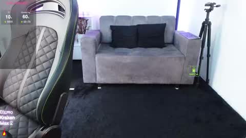 Snapshot of magnus_savage chatting on November 16, 2025, 4:34 pm If you want me to use the Lovense please let me know -- online show from November 16, 2025, 4:34 pm