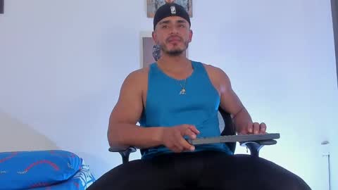 Snapshot of magnusclark chatting on May 6, 2026, 6:24 pm Magnusclark online show from May 6, 2026, 6:24 pm